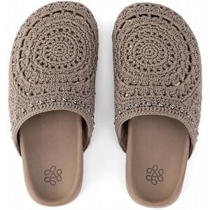 The SAK Bolinas Crocheted Clog in color Mushroom NWT SIZE 7